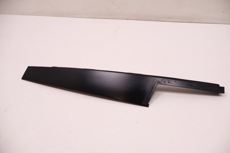JEEP CHEROKEE KL LISTWA DRZWI PRAWY PRZÓD 68102562AA