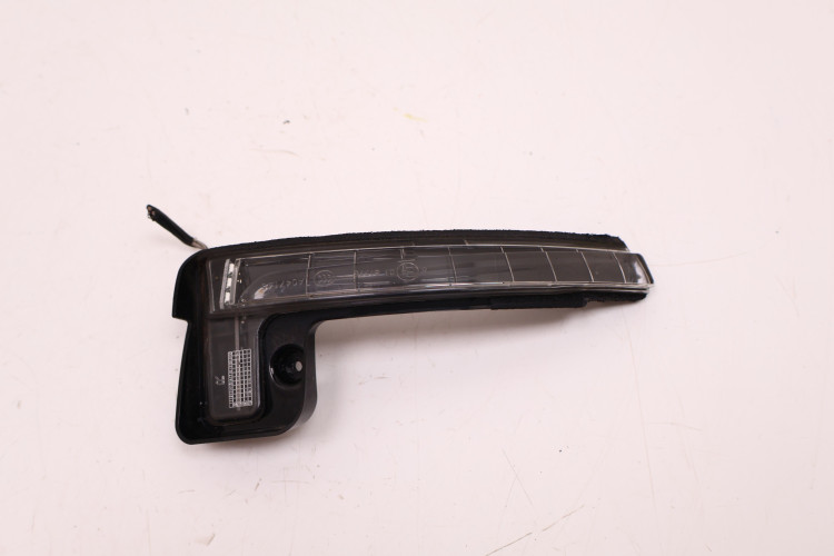 JEEP CHEROKEE KL KIERUNKOWSKAZ LUSTERKA PRAWY 1402100629