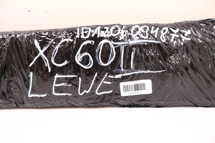 VOLVO XC60 II LISTWA PROGOWA LEWA 31420622