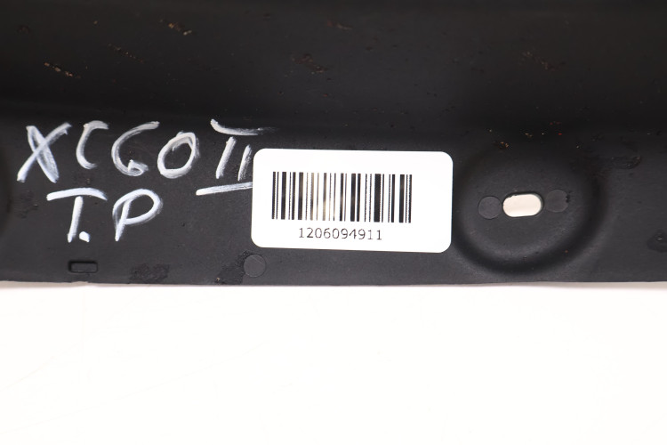 VOLVO XC60 II LISTWA BŁOTNIKA CHLAPACZ PRAWY TYŁ 32261929