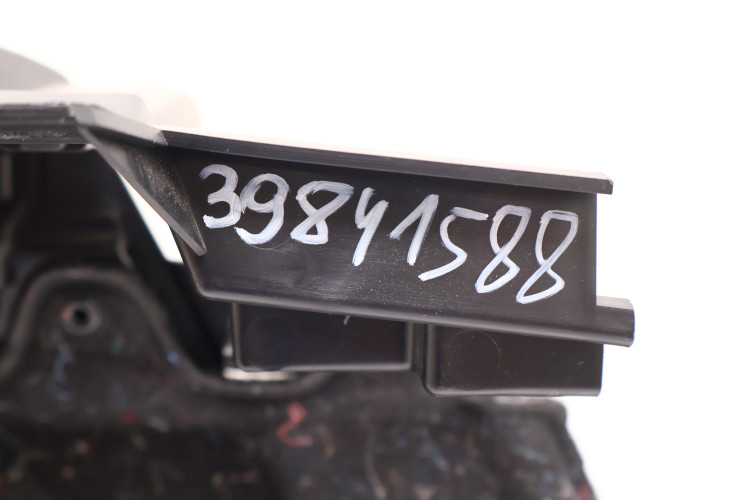 VOLVO XC60 II BOCZEK BAGAŻNIKA PRAWY 39841588