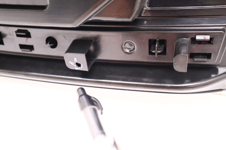 VOLVO XC60 II OSŁONA PASA TYLNEGO 39841600