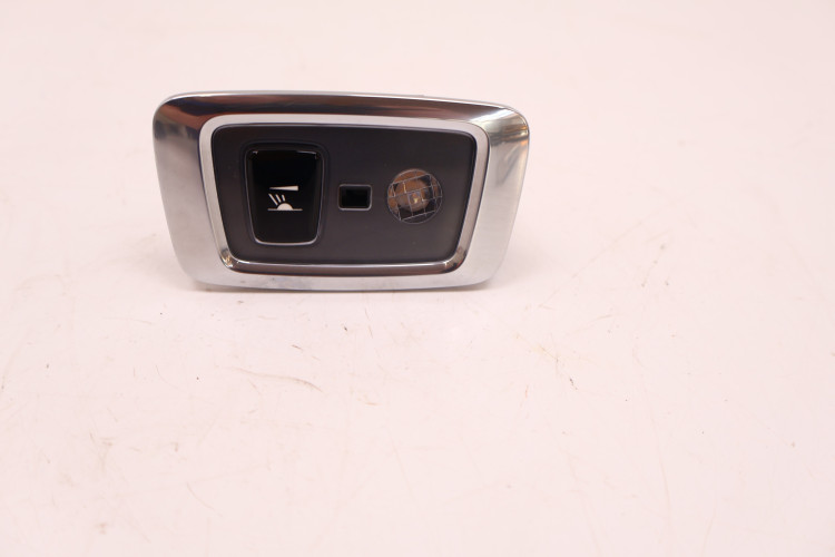 VOLVO XC60 II LAMPKA PODSUFITKI 32289790