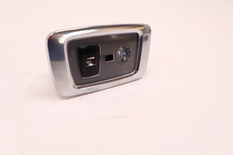 VOLVO XC60 II LAMPKA PODSUFITKI 32289790
