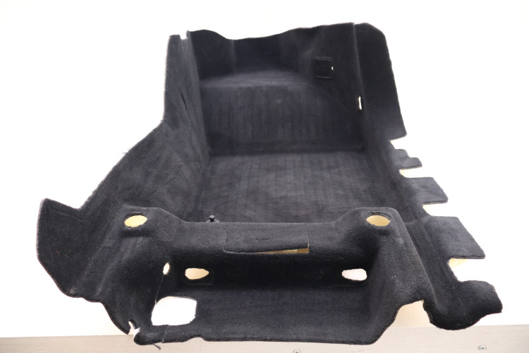VOLVO XC60 II WYKŁADZINA PASAŻERA PRAWA PRZÓD 31463739