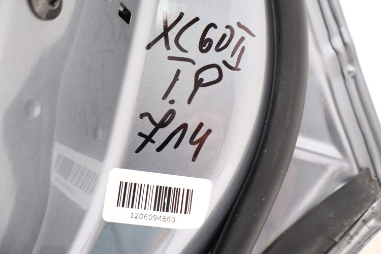VOLVO XC60 II DRZWI PRAWE TYŁ 714