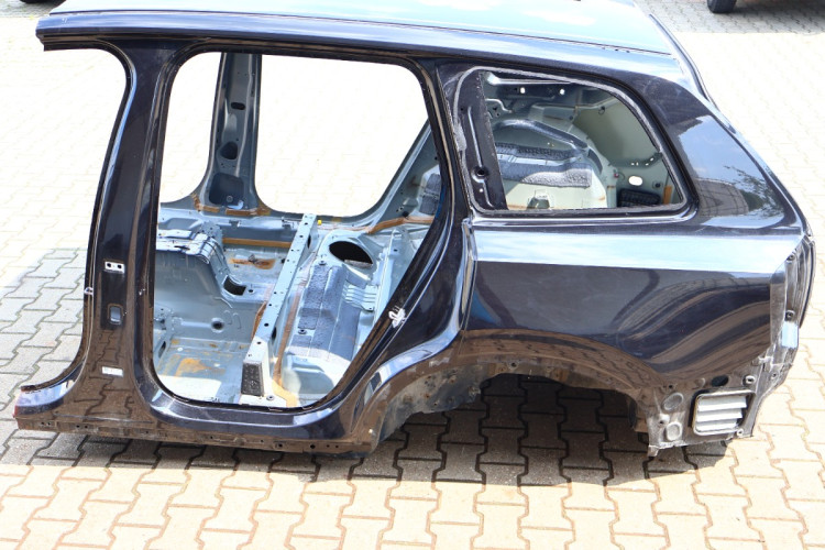VOLVO XC90 II ĆWIARTKA BŁOTNIK LEWA TYŁ 717-46