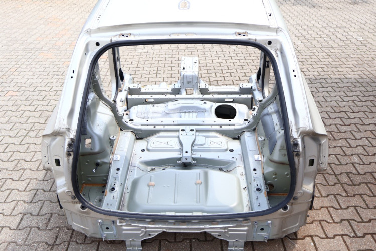 VOLVO XC90 II T8 ĆWIARTKA KAROSERIA TYŁ BŁOTNIK PRAWY LEWY 719-16