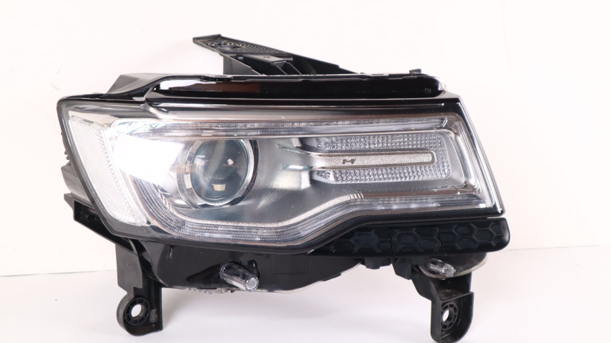 JEEP GRAND CHEROKEE WK2 LAMPA PRAWA PRZÓD 68144704AC