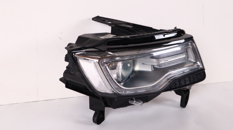 JEEP GRAND CHEROKEE WK2 LAMPA PRAWA PRZÓD 68144704AC