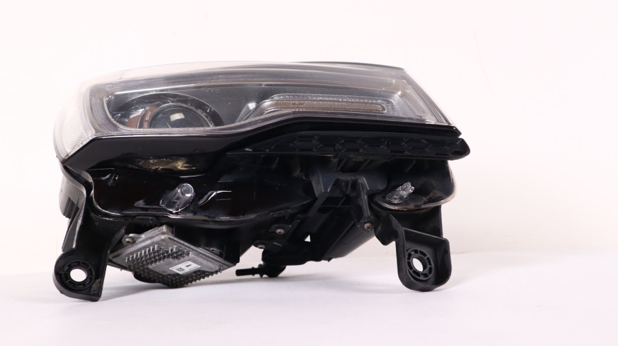 JEEP GRAND CHEROKEE WK2 LAMPA PRAWA PRZÓD 68144704AC