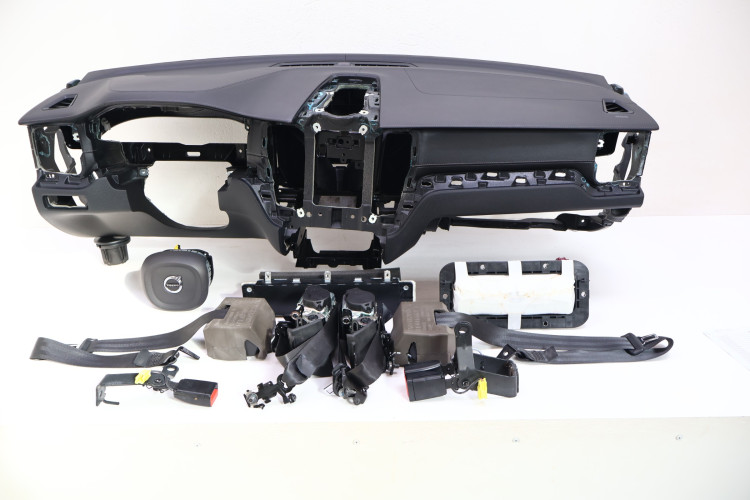VOLVO XC60 II DESKA ROZDZIELCZA ZESTAW AIRBAG