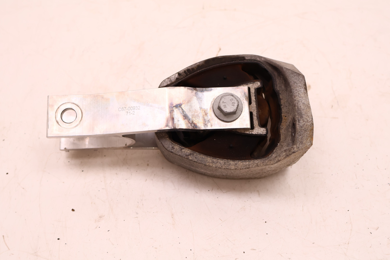 VOLVO XC60 II 2.0 T8 ŁAPA PODUSZKA SILNIKA 31339951