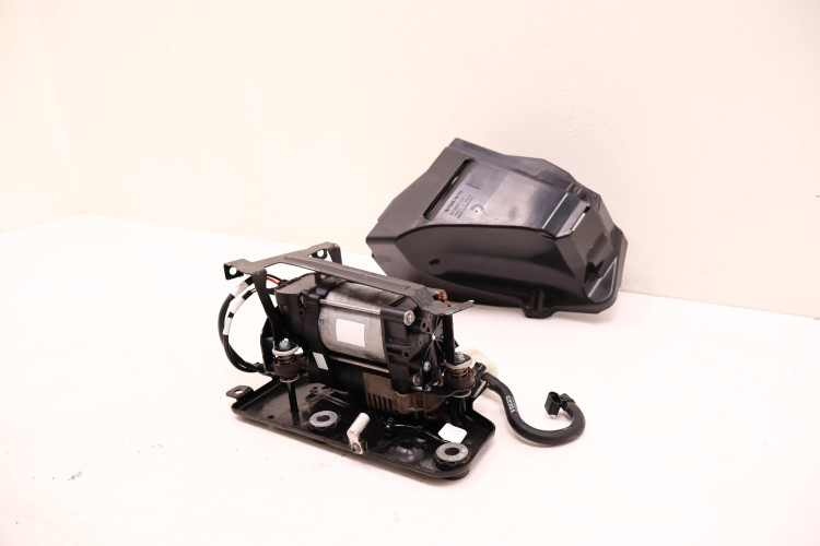 VOLVO XC60 II 2.0 T8 KOMPRESOR ZAWIESZENIA 32315091
