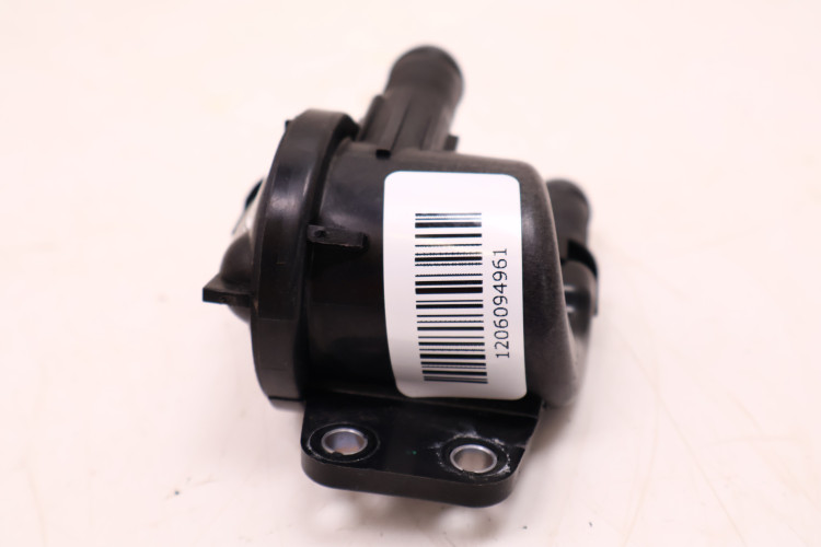 VOLVO XC60 II 2.0 T8 POMPA WODY 31686567