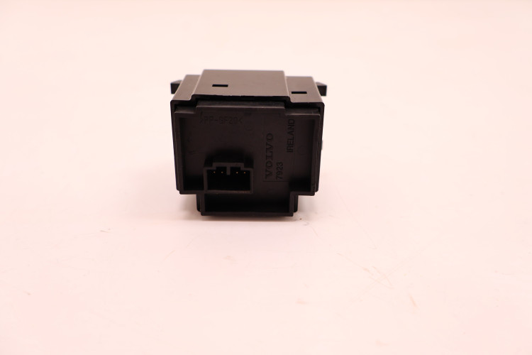 VOLVO XC60 II PANEL PRZYCISK PODGRZEWANIA FOTELI 31346786