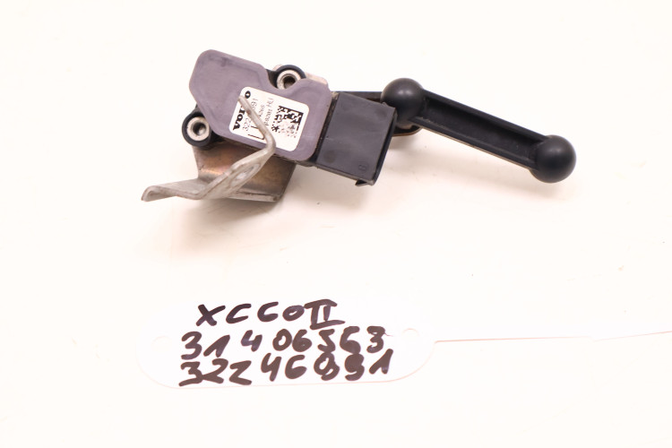VOLVO XC60 II CZUJNIK POZIOMOWANIA LEWY 31406563, 32246991