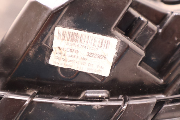 VOLVO XC90 II LAMPA LEWA TYŁ 32228826