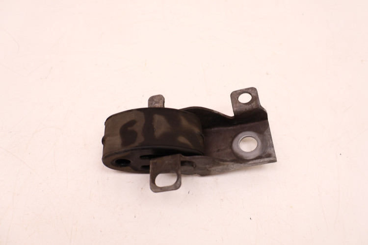 VOLVO XC60 II WIESZAK MOCOWANIE TŁUMIKA LEWY TYŁ 31405441