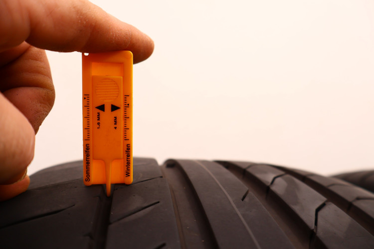 OPONY CONTINENTAL CONTISPORTCONTACT 5 235/55R19 101V