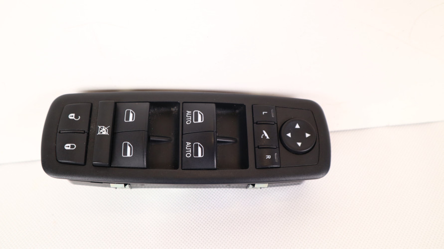 JEEP GRAND CHEROKEE WK2 PRZEŁĄCZNIK PANEL SZYB LEWY PRZÓD 68184803AA