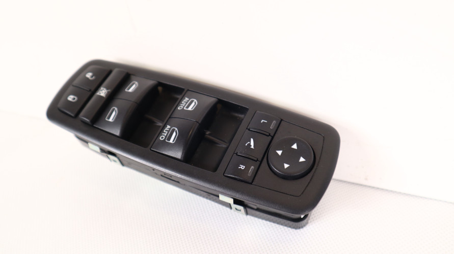 JEEP GRAND CHEROKEE WK2 PRZEŁĄCZNIK PANEL SZYB LEWY PRZÓD 68184803AA