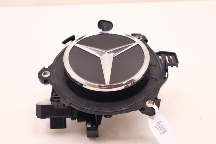 MERCEDES-BENZ CLE A236 KLAMKA KLAPY BAGAŻNIKA EMBLEMAT A0997505500