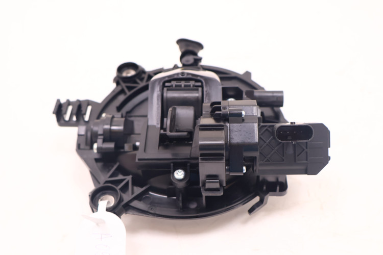 MERCEDES-BENZ CLE A236 KLAMKA KLAPY BAGAŻNIKA EMBLEMAT A0997505500