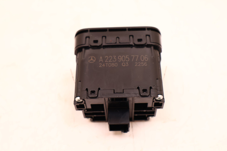 MERCEDES-BENZ CLE A236 PANEL PRZYCISK HAMULCA RĘCZNEGO A2239057706