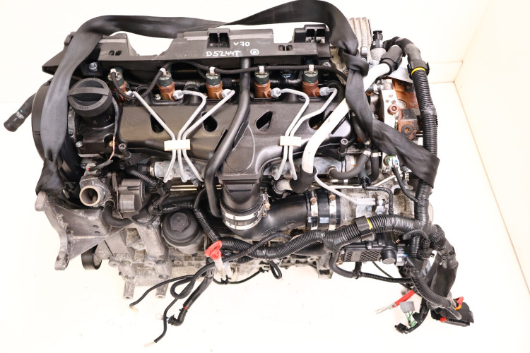 VOLVO V70 SILNIK D5244T