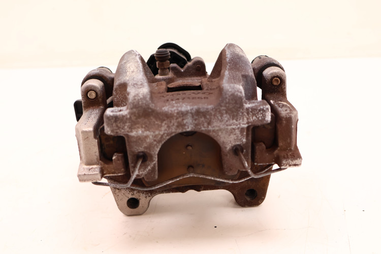 VOLVO XC90 II ZACISK HAMULCA PRAWY TYŁ 31471594, 31400670, 31471268