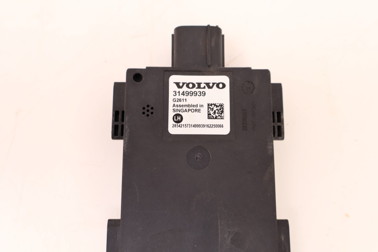 VOLVO XC90 II MODUŁ MARTWEGO POLA LEWY TYŁ 31499939