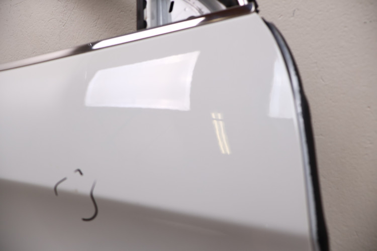 JEEP CHEROKEE KL DRZWI PRAWE PRZÓD PW7