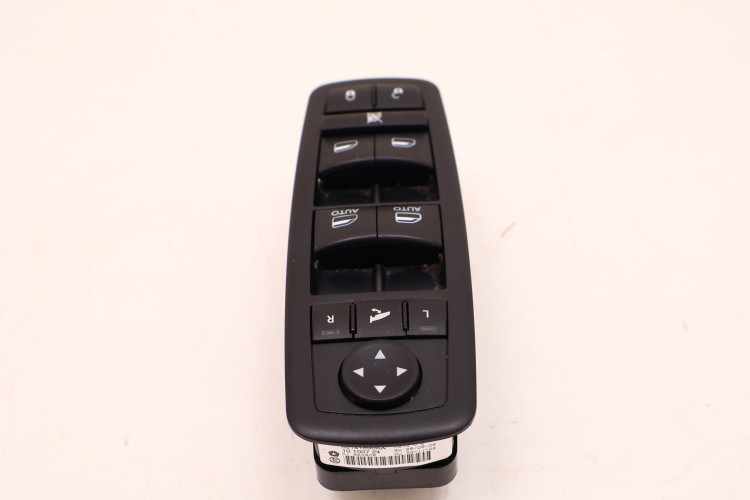 JEEP CHEROKEE KL PRZEŁĄCZNIK PANEL SZYB LEWY PRZÓD 68141890AA