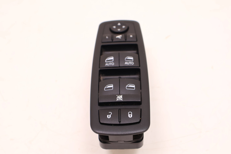 JEEP CHEROKEE KL PRZEŁĄCZNIK PANEL SZYB LEWY PRZÓD 68141890AA
