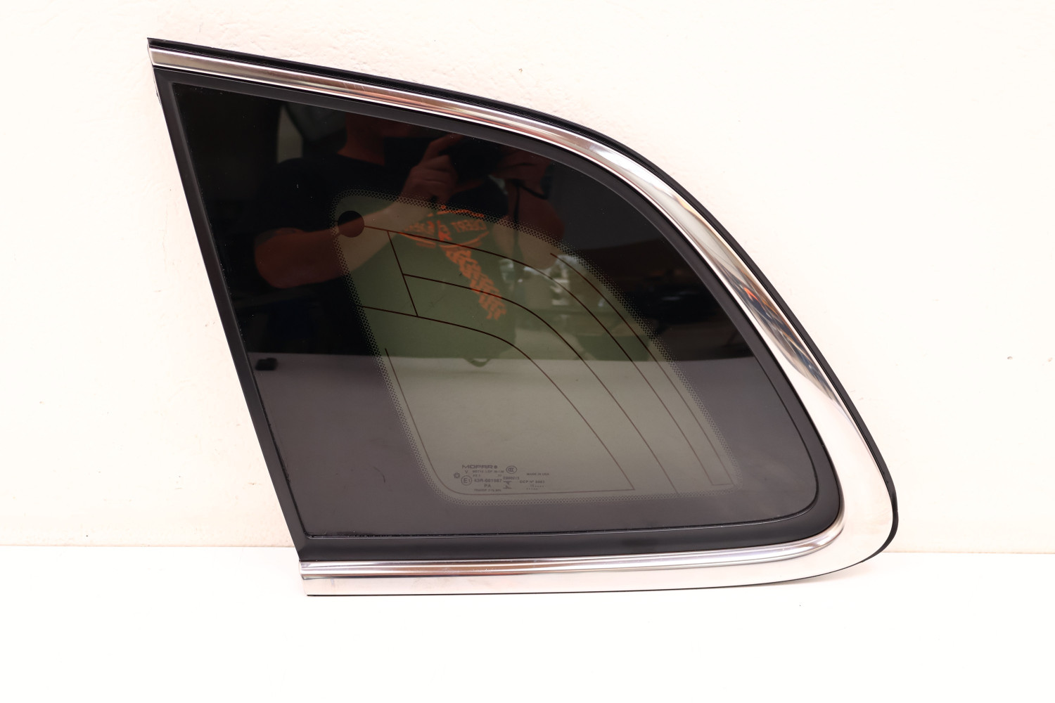 JEEP CHEROKEE KL SZYBA KAROSERYJNA LEWA 68155797AD