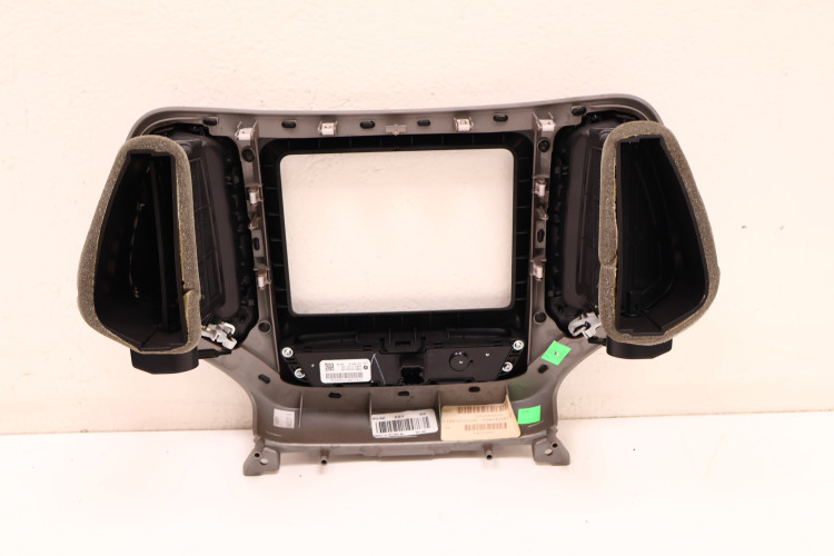 JEEP CHEROKEE KL OSŁONA RAMKA RADIA KRATKI NAWIEWU P68143781AB