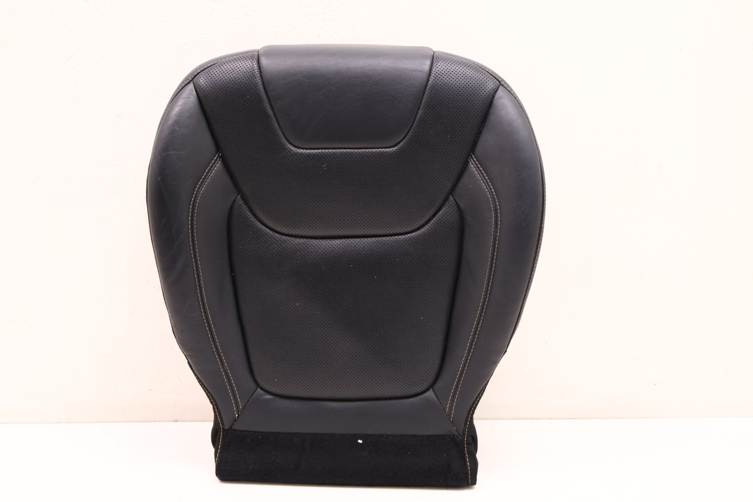 JEEP CHEROKEE KL TAPICERKA SIEDZISKO FOTELA LEWY PRZÓD 68156879AA, 2475542DX9