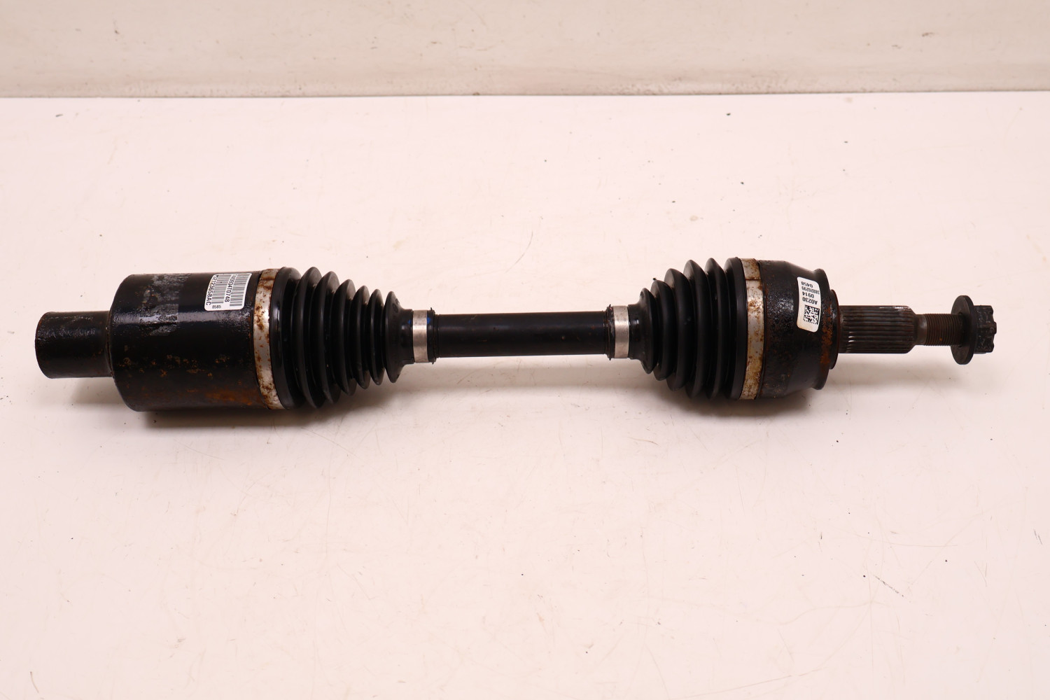 JEEP CHEROKEE KL 2.0 MTJ PÓŁOŚ LEWA TYŁ P52123658AC