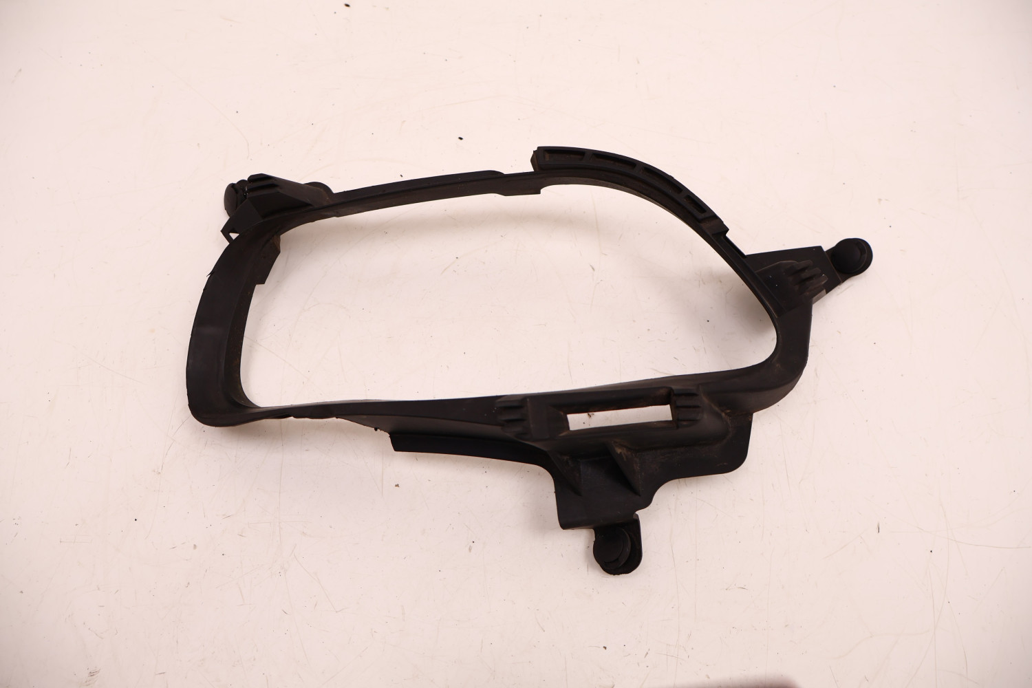 JEEP CHEROKEE KL ŚLIZG LAMPY LEWY PRZÓD 6002TN0023