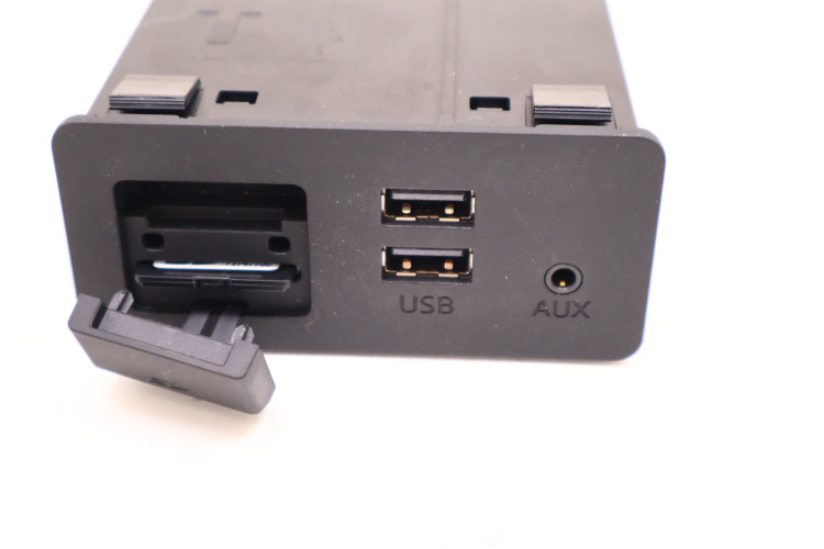 MAZDA CX-5 II 17- MODUŁ PANEL USB AUX SD D09H-669U0