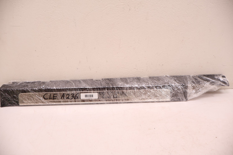 MERCEDES-BENZ CLE A236 OSŁONA PROGU DRZWI A2366801600