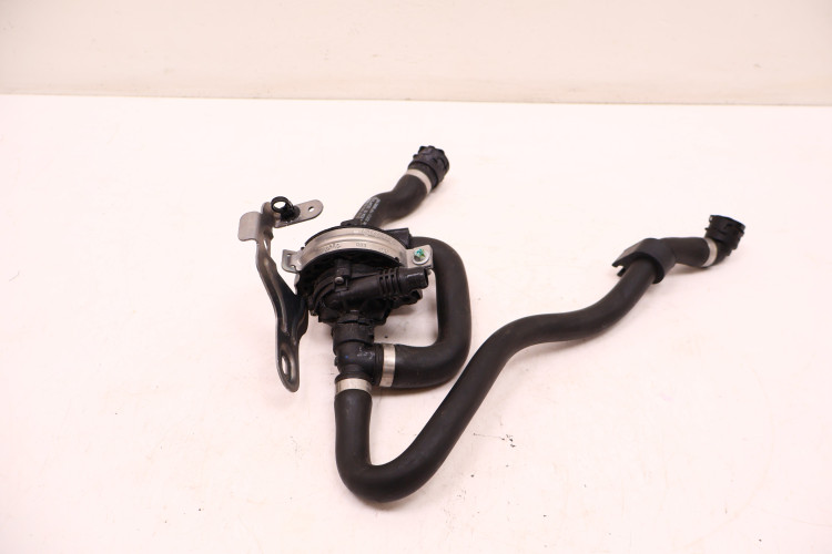 MERCEDES-BENZ CLE A236 300 4MATIC POMPA WODY A0005007600