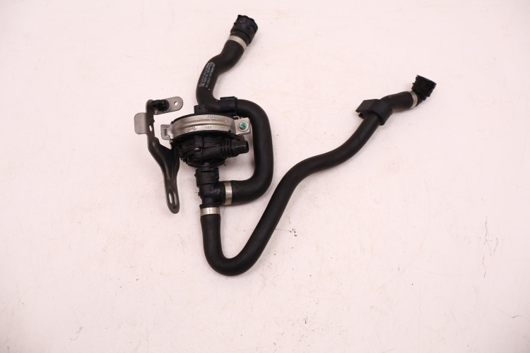 MERCEDES-BENZ CLE A236 300 4MATIC POMPA WODY A0005007600
