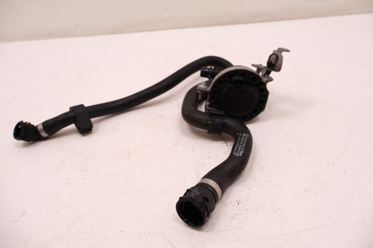 MERCEDES-BENZ CLE A236 300 4MATIC POMPA WODY A0005007600