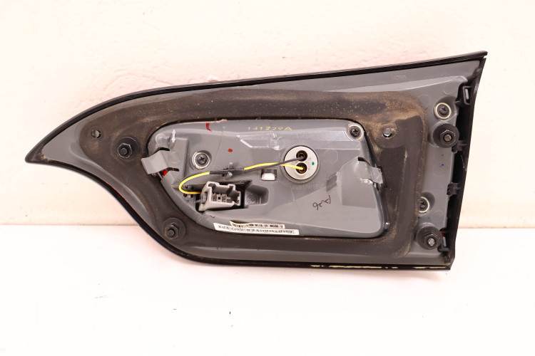 JEEP CHEROKEE KL LAMPA KLAPY BAGAŻNIKA LEWA TYŁ 68102921AC