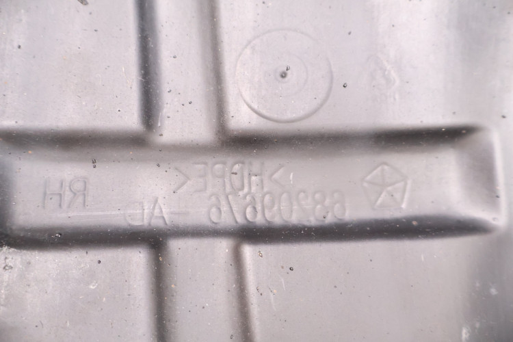 JEEP CHEROKEE KL NADKOLE PRAWE TYŁ 68209676AD