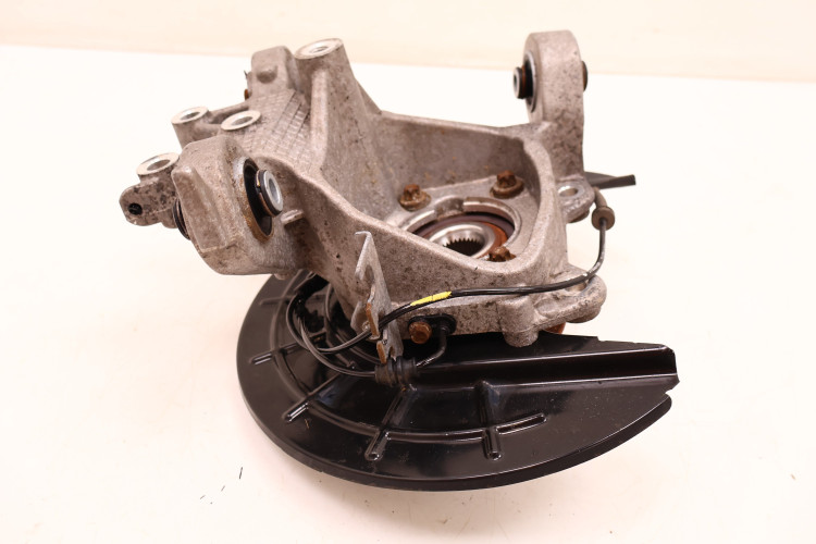 JEEP CHEROKEE KL 2.0 MTJ PIASTA ZWROTNICA LEWA TYŁ '05090073AC