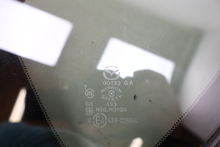MAZDA CX-5 II 17- SZYBA KAROSERYJNA LEWA
