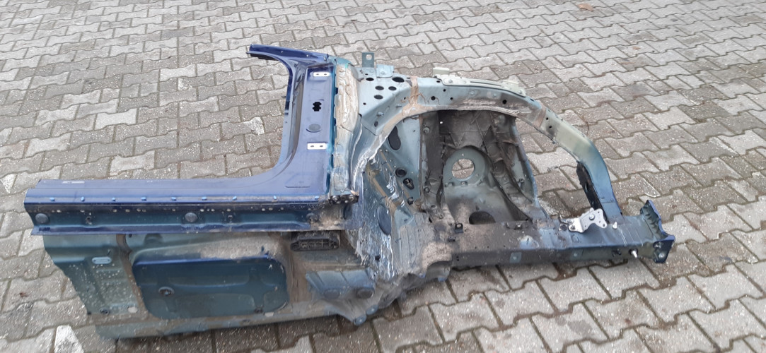 AUDI Q8 ĆWIARTKA PRAWA PRZÓD